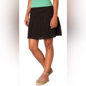 Prana lined Erin-style skirt in black. Perfect for a bike ride or night …